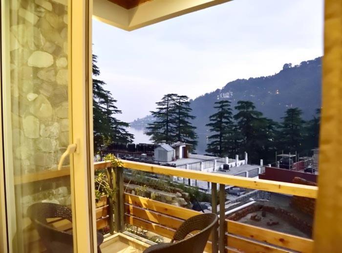 Season Hotel Найнітал Екстер'єр фото